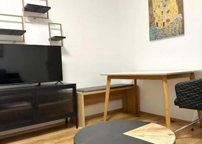 Cozy In Ottakiring Area Rd Apartment *